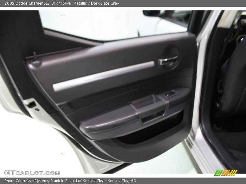 Bright Silver Metallic / Dark Slate Gray 2009 Dodge Charger SE