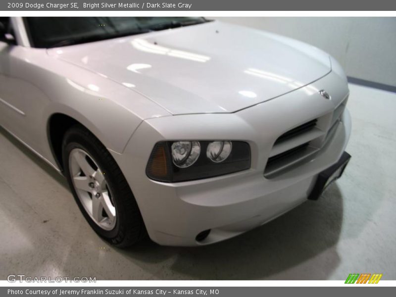 Bright Silver Metallic / Dark Slate Gray 2009 Dodge Charger SE