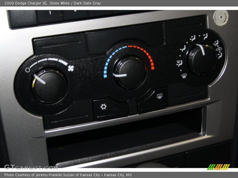 Stone White / Dark Slate Gray 2009 Dodge Charger SE