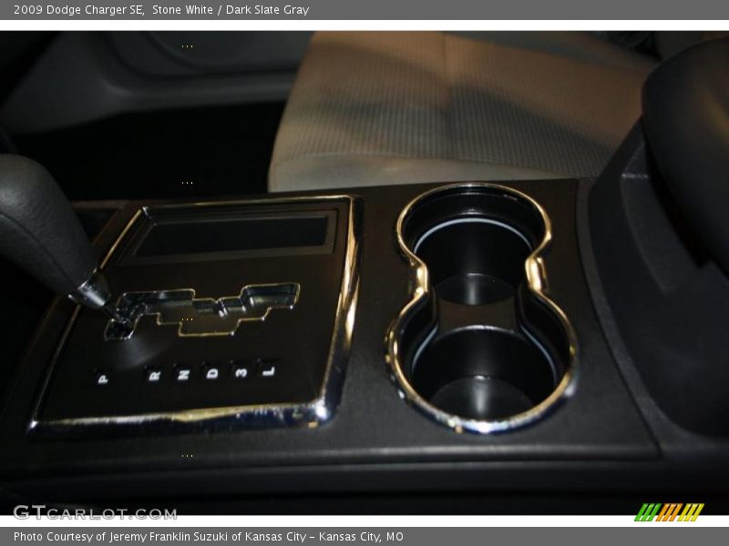 Stone White / Dark Slate Gray 2009 Dodge Charger SE