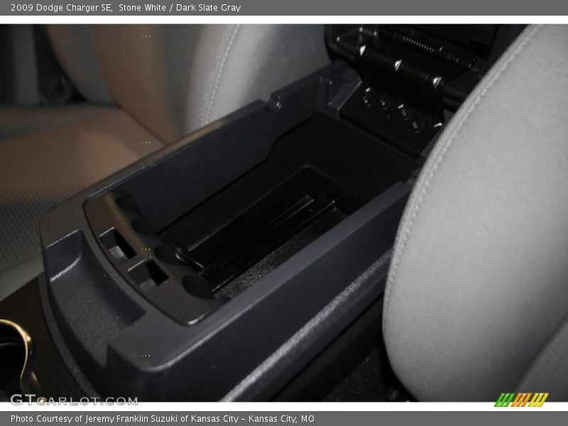 Stone White / Dark Slate Gray 2009 Dodge Charger SE