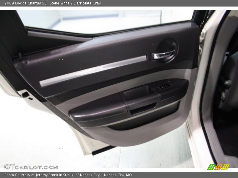 Stone White / Dark Slate Gray 2009 Dodge Charger SE