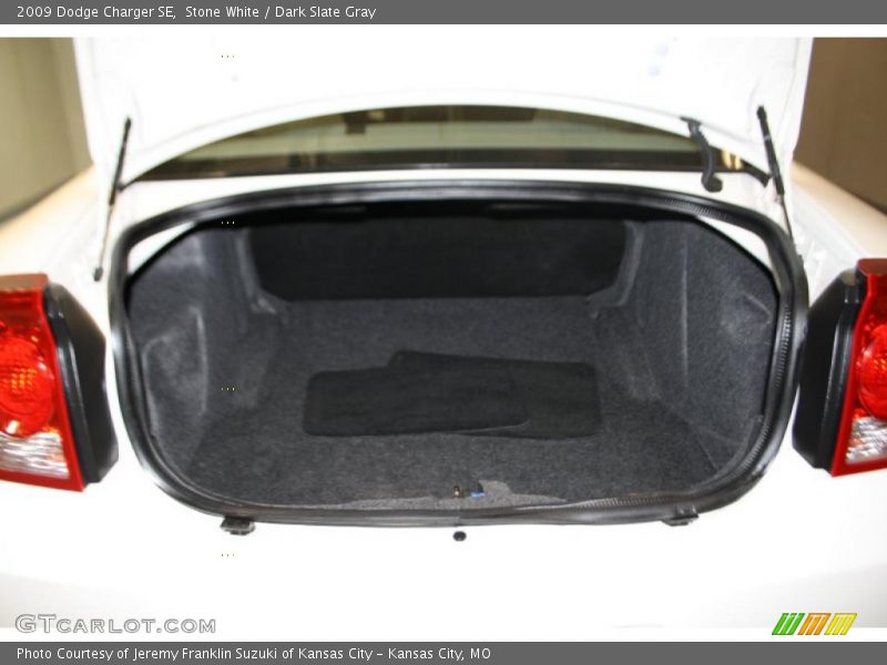 Stone White / Dark Slate Gray 2009 Dodge Charger SE