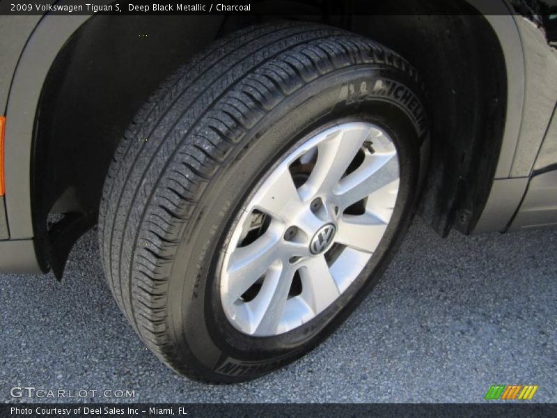 Deep Black Metallic / Charcoal 2009 Volkswagen Tiguan S