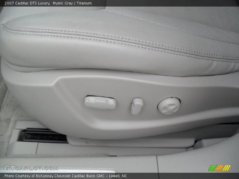 Mystic Gray / Titanium 2007 Cadillac DTS Luxury