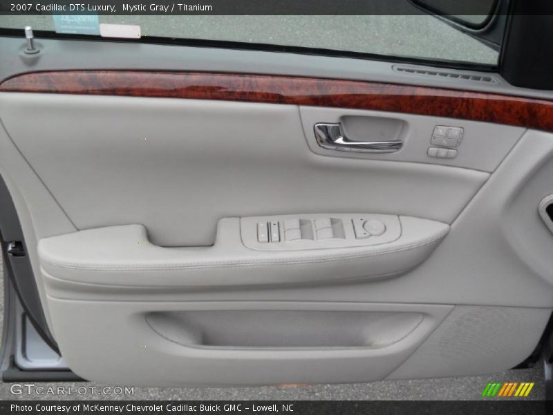 Mystic Gray / Titanium 2007 Cadillac DTS Luxury