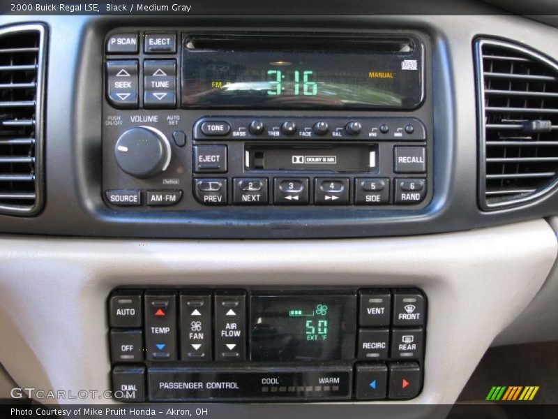 Black / Medium Gray 2000 Buick Regal LSE