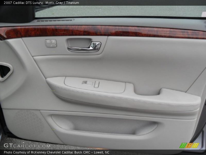 Mystic Gray / Titanium 2007 Cadillac DTS Luxury