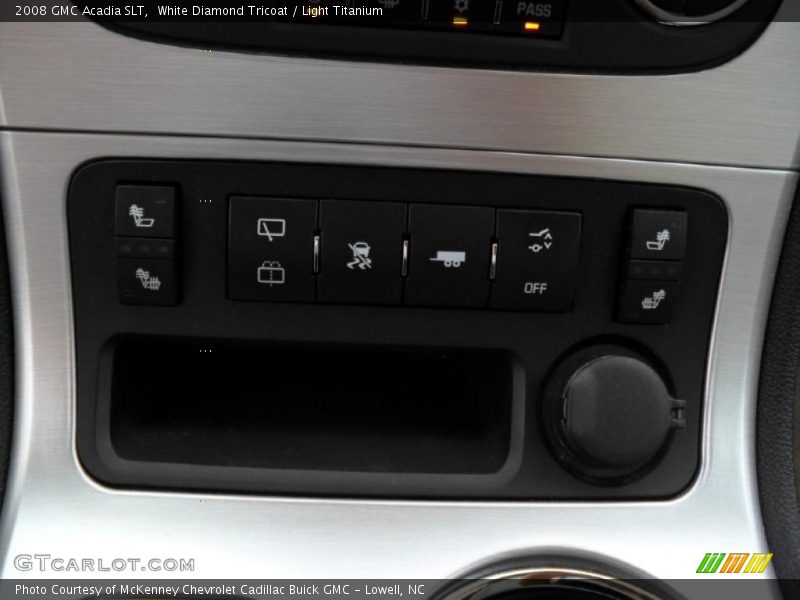 White Diamond Tricoat / Light Titanium 2008 GMC Acadia SLT