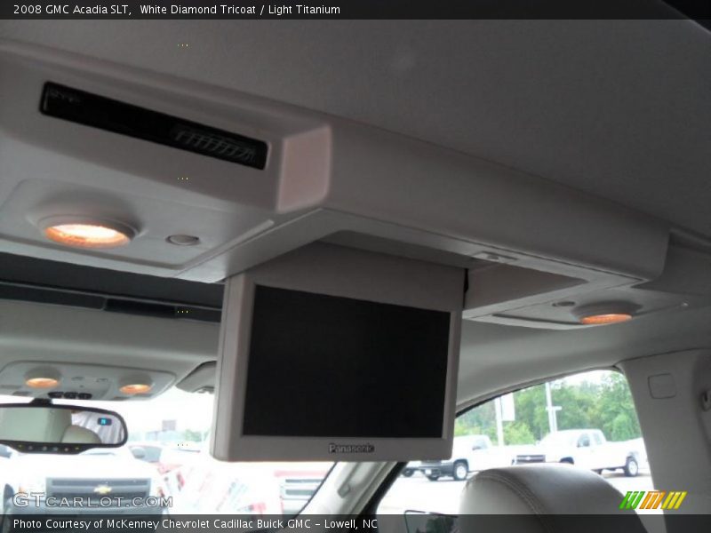 White Diamond Tricoat / Light Titanium 2008 GMC Acadia SLT