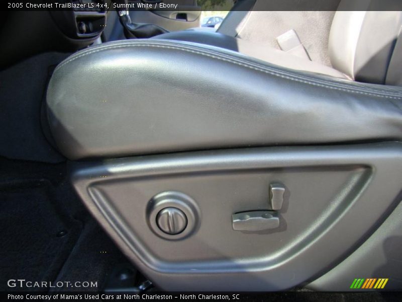 Summit White / Ebony 2005 Chevrolet TrailBlazer LS 4x4