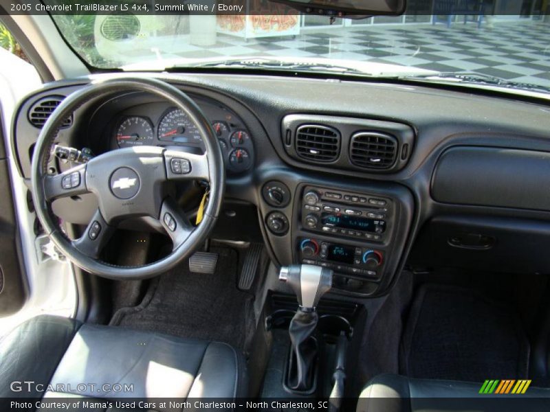 Summit White / Ebony 2005 Chevrolet TrailBlazer LS 4x4