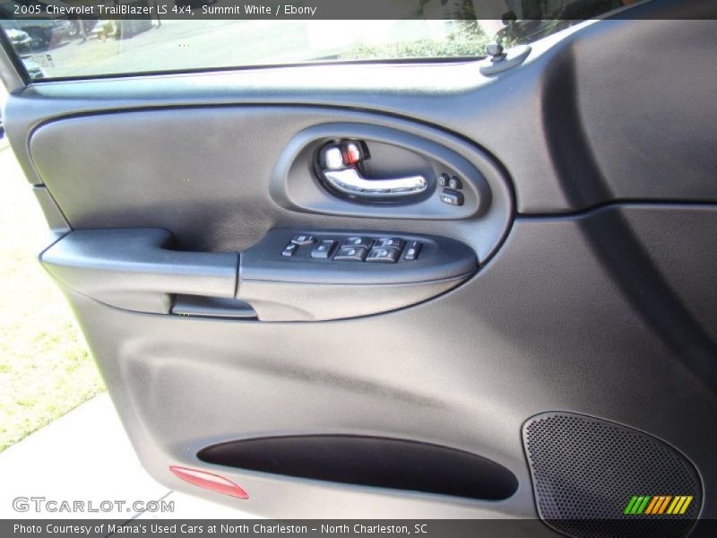 Summit White / Ebony 2005 Chevrolet TrailBlazer LS 4x4
