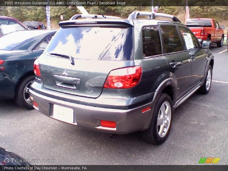 Lofty Green Pearl / Sandblast Beige 2005 Mitsubishi Outlander XLS AWD