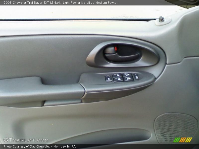 Light Pewter Metallic / Medium Pewter 2003 Chevrolet TrailBlazer EXT LS 4x4