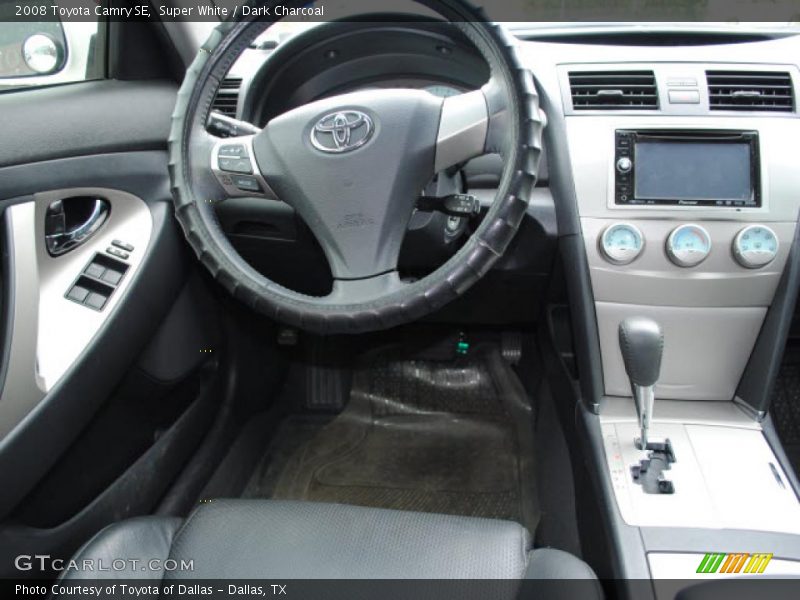 Super White / Dark Charcoal 2008 Toyota Camry SE