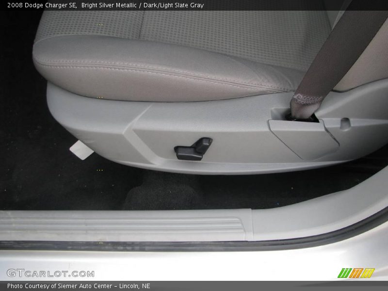 Bright Silver Metallic / Dark/Light Slate Gray 2008 Dodge Charger SE