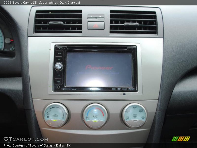 Super White / Dark Charcoal 2008 Toyota Camry SE