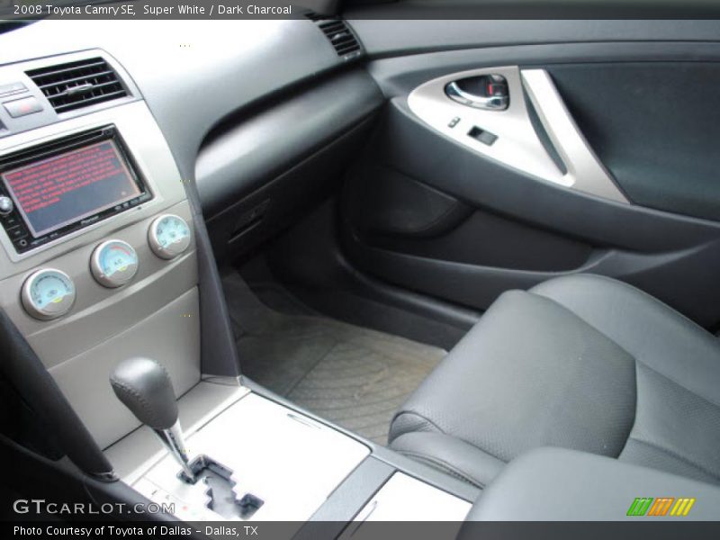 Super White / Dark Charcoal 2008 Toyota Camry SE