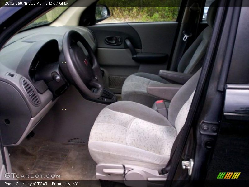 Black / Gray 2003 Saturn VUE V6