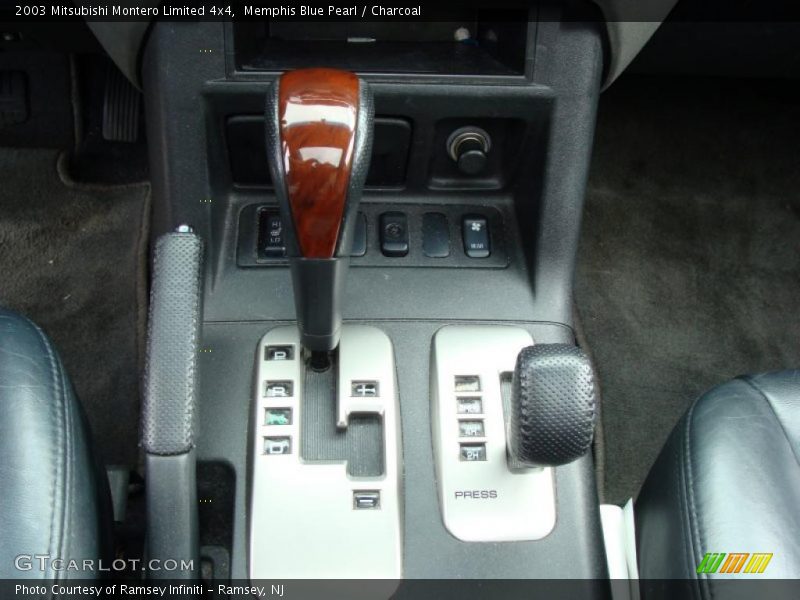 Memphis Blue Pearl / Charcoal 2003 Mitsubishi Montero Limited 4x4