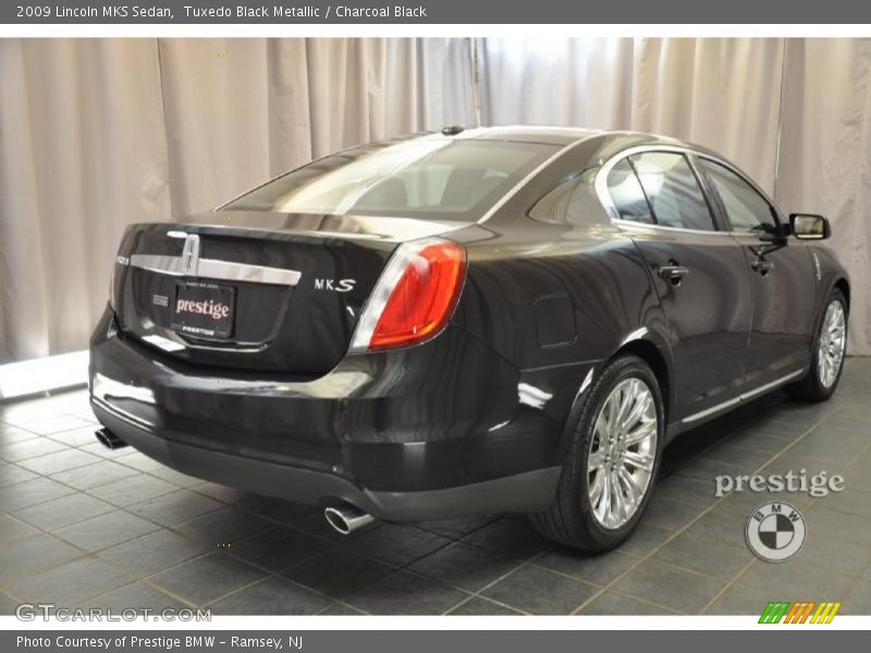 Tuxedo Black Metallic / Charcoal Black 2009 Lincoln MKS Sedan