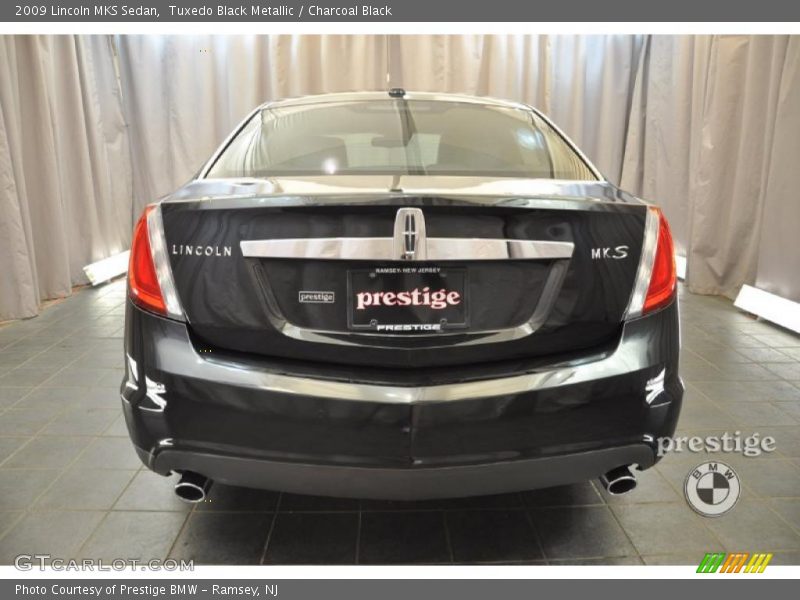 Tuxedo Black Metallic / Charcoal Black 2009 Lincoln MKS Sedan