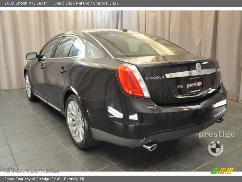 Tuxedo Black Metallic / Charcoal Black 2009 Lincoln MKS Sedan
