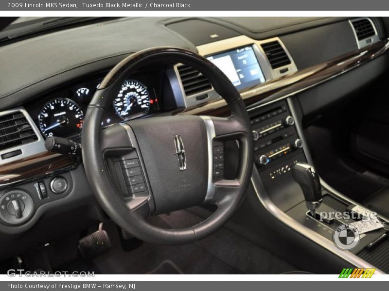 Tuxedo Black Metallic / Charcoal Black 2009 Lincoln MKS Sedan