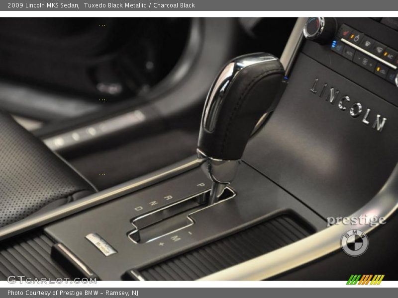 Tuxedo Black Metallic / Charcoal Black 2009 Lincoln MKS Sedan