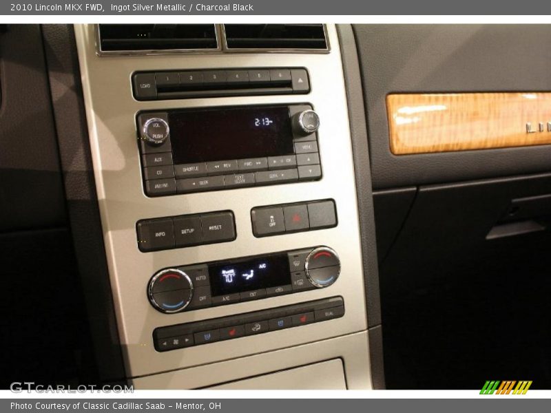 Ingot Silver Metallic / Charcoal Black 2010 Lincoln MKX FWD