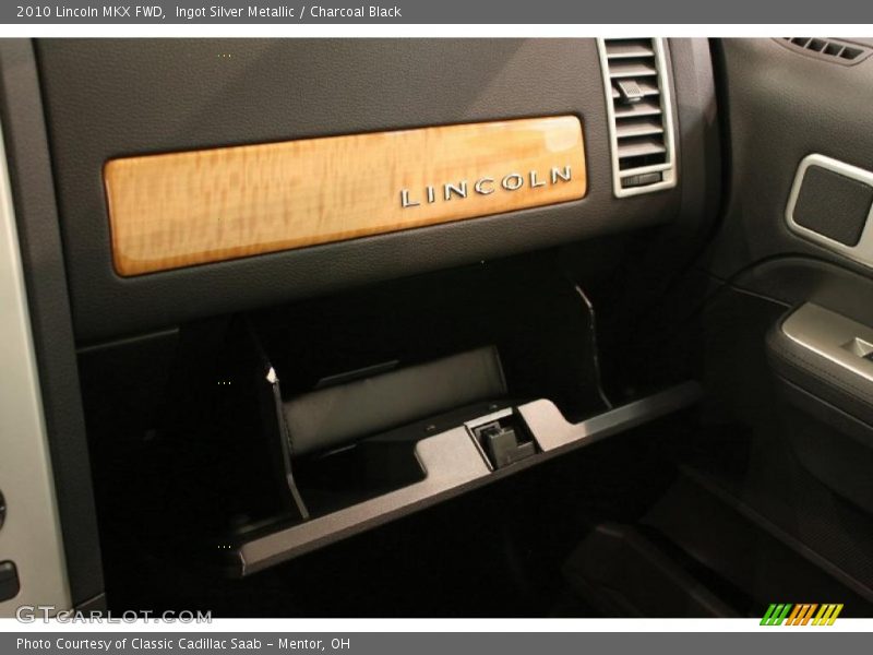 Ingot Silver Metallic / Charcoal Black 2010 Lincoln MKX FWD