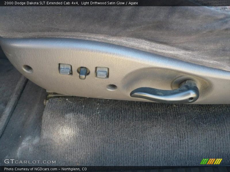 Light Driftwood Satin Glow / Agate 2000 Dodge Dakota SLT Extended Cab 4x4
