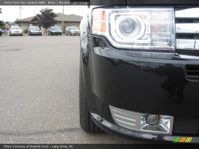 Black / Medium Light Stone 2009 Ford Flex Limited AWD