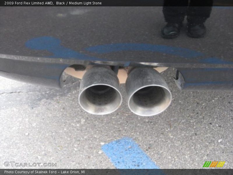 Black / Medium Light Stone 2009 Ford Flex Limited AWD