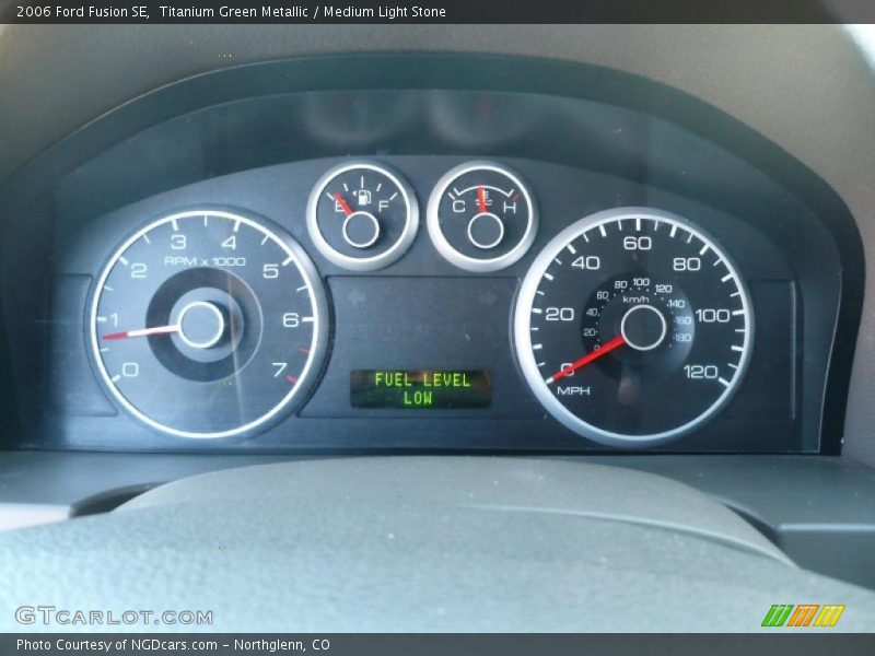 Titanium Green Metallic / Medium Light Stone 2006 Ford Fusion SE