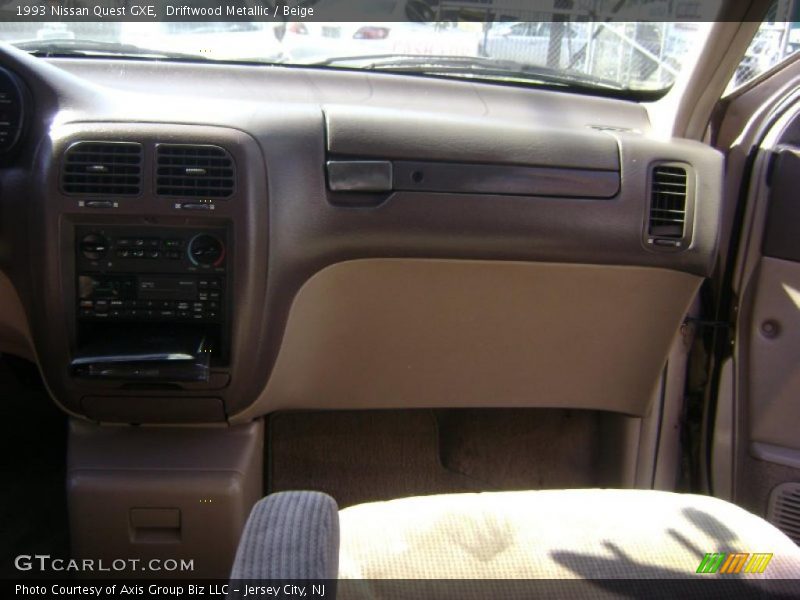 Driftwood Metallic / Beige 1993 Nissan Quest GXE