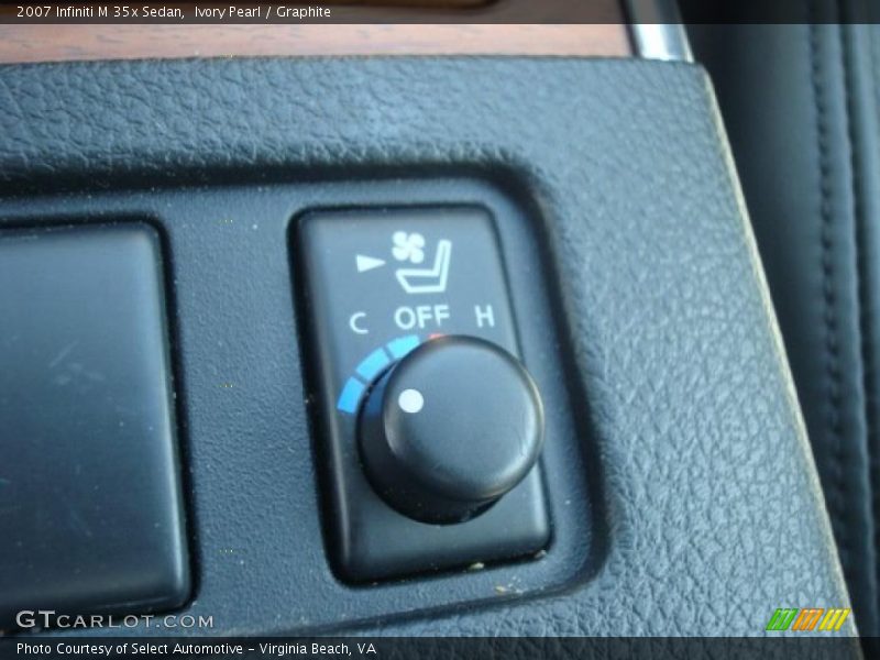 Ivory Pearl / Graphite 2007 Infiniti M 35x Sedan