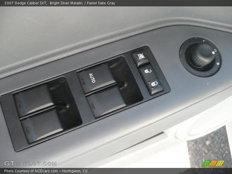 Bright Silver Metallic / Pastel Slate Gray 2007 Dodge Caliber SXT