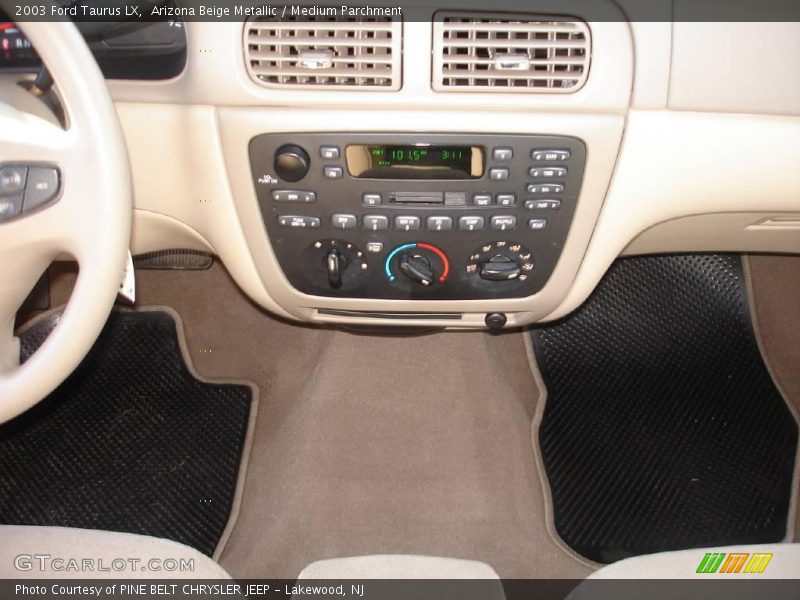 Arizona Beige Metallic / Medium Parchment 2003 Ford Taurus LX