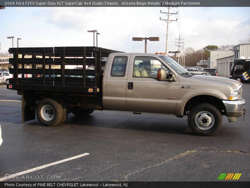 Arizona Beige Metallic / Medium Parchment 2004 Ford F350 Super Duty XLT SuperCab 4x4 Dually Chassis