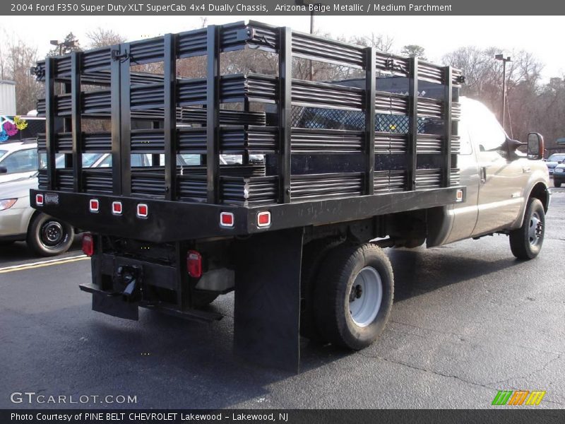 Arizona Beige Metallic / Medium Parchment 2004 Ford F350 Super Duty XLT SuperCab 4x4 Dually Chassis