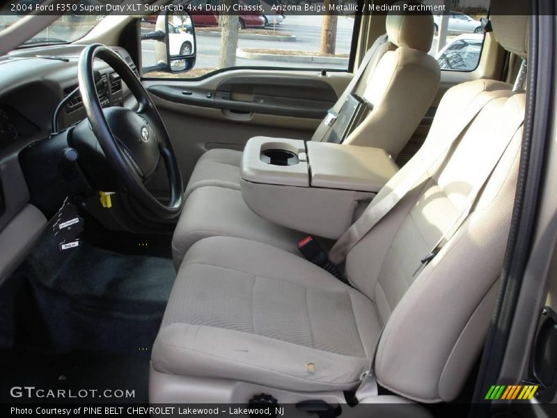 Arizona Beige Metallic / Medium Parchment 2004 Ford F350 Super Duty XLT SuperCab 4x4 Dually Chassis