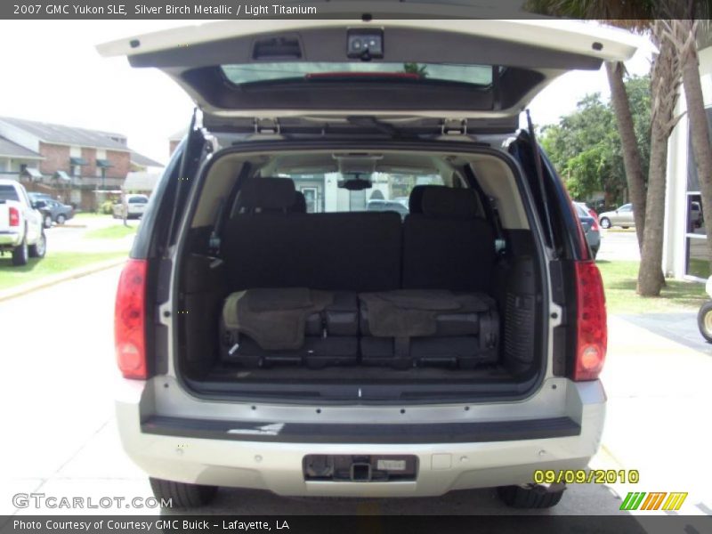 Silver Birch Metallic / Light Titanium 2007 GMC Yukon SLE