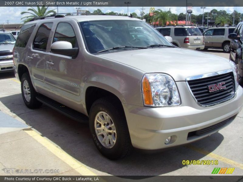 Silver Birch Metallic / Light Titanium 2007 GMC Yukon SLE