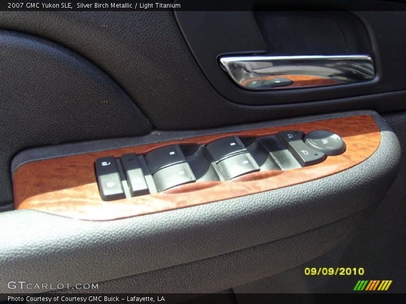 Silver Birch Metallic / Light Titanium 2007 GMC Yukon SLE