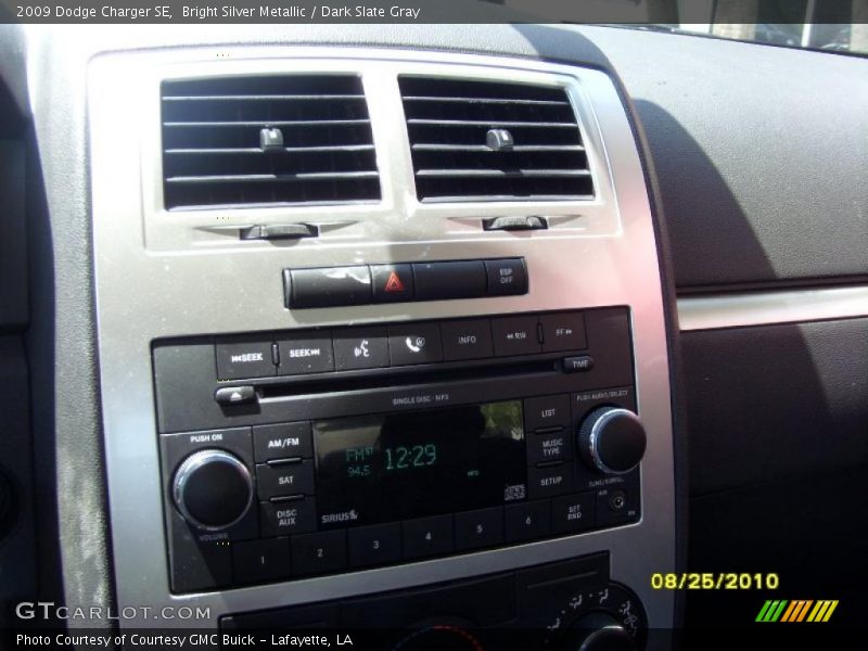 Bright Silver Metallic / Dark Slate Gray 2009 Dodge Charger SE