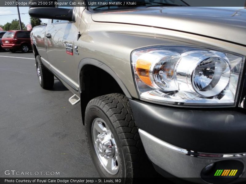 Light Khaki Metallic / Khaki 2007 Dodge Ram 2500 ST Regular Cab 4x4