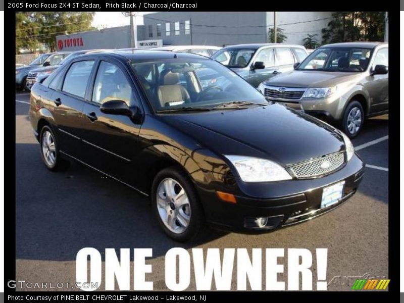 Pitch Black / Charcoal/Charcoal 2005 Ford Focus ZX4 ST Sedan