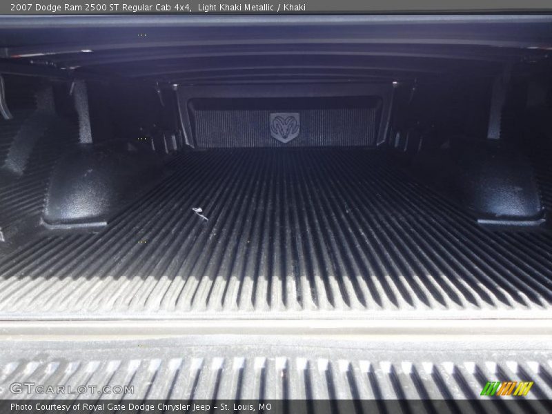 Light Khaki Metallic / Khaki 2007 Dodge Ram 2500 ST Regular Cab 4x4